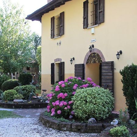 Casale La Decima Bed & Breakfast Budrio  Bagian luar foto